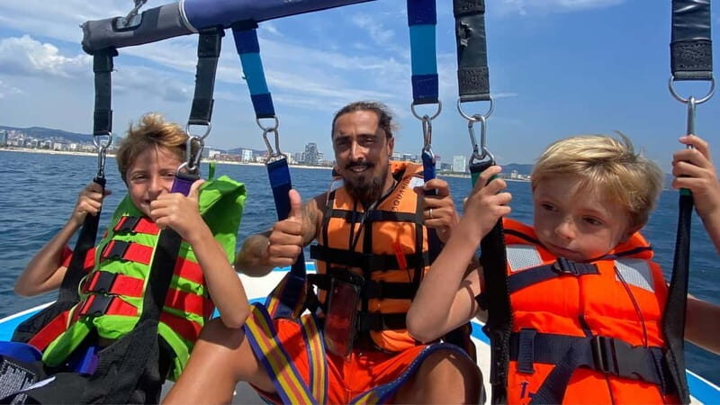 Barcelona: Parasailing with panoramic views over the sea - The End of the Flight and Return