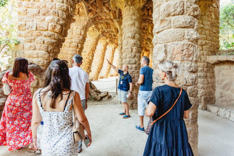 barcelona-park-guell-guided-tour-priority-access