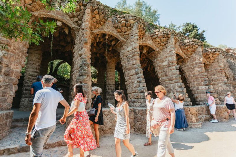 barcelona-park-guell-guided-tour-priority-access