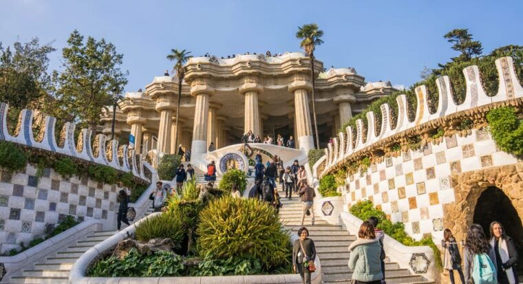 barcelona-park-guell-guided-tour-priority-access