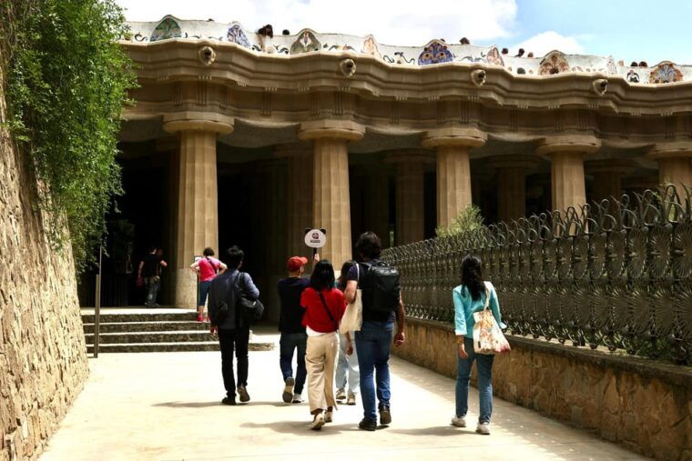 barcelona-park-guell-guided-tour-with-fast-track-access