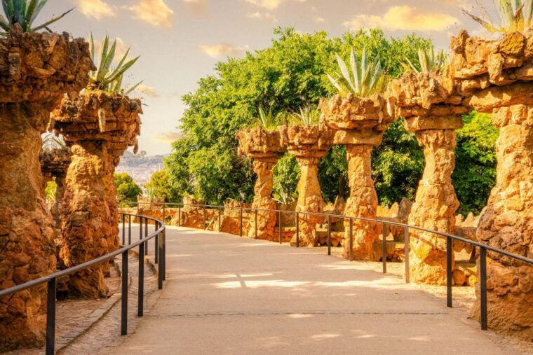 barcelona-park-guell-guided-tour-with-fast-track-ticket
