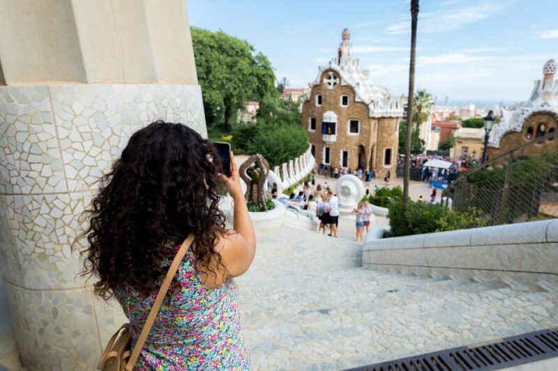 barcelona-park-guell-guided-tour-with-skip-the-line-entry-2