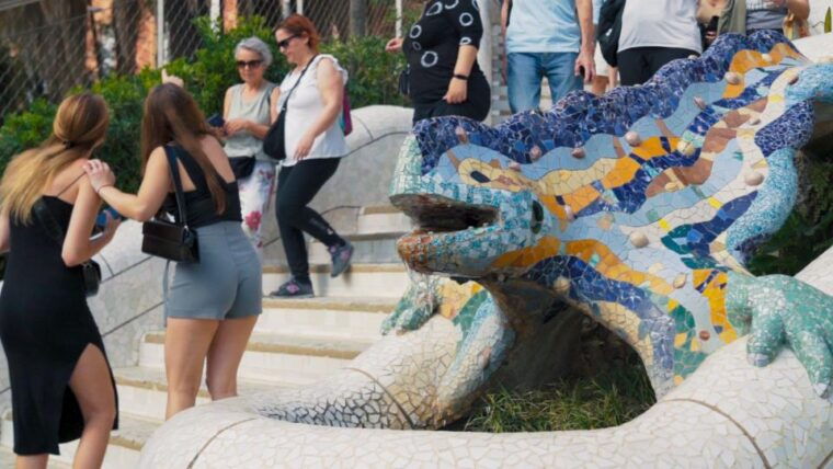 barcelona-park-guell-guided-tour-with-skip-the-line-entry