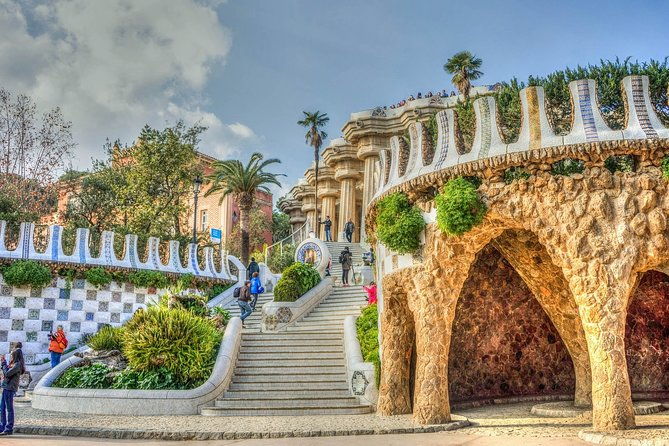 barcelona-park-guell-guided-tour-with-skip-the-line-ticket