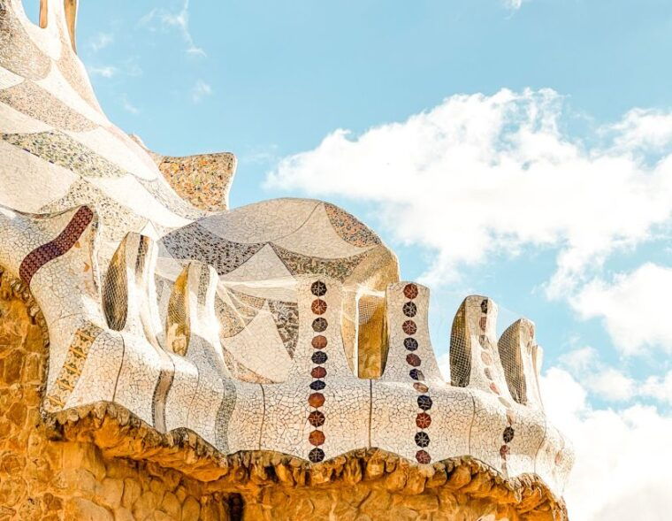 barcelona-park-guell-la-sagrada-familia-tickets-and-tour