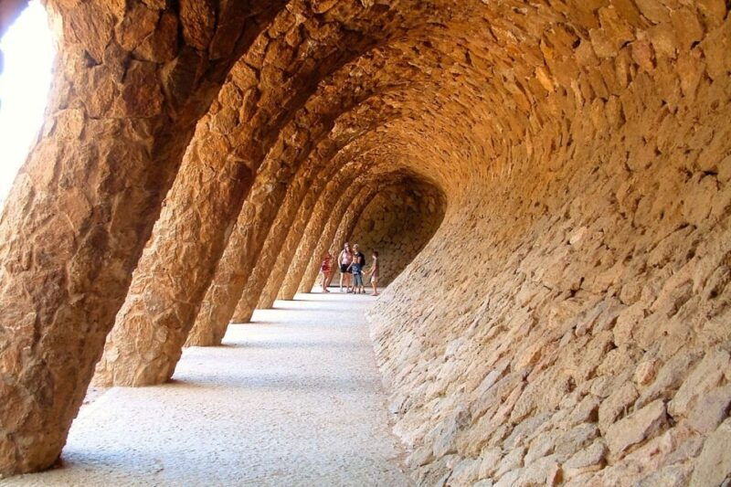 barcelona-park-guell-private-half-day-tour-with-pickup