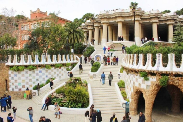barcelona-park-guell-private-half-day-tour-with-pickup