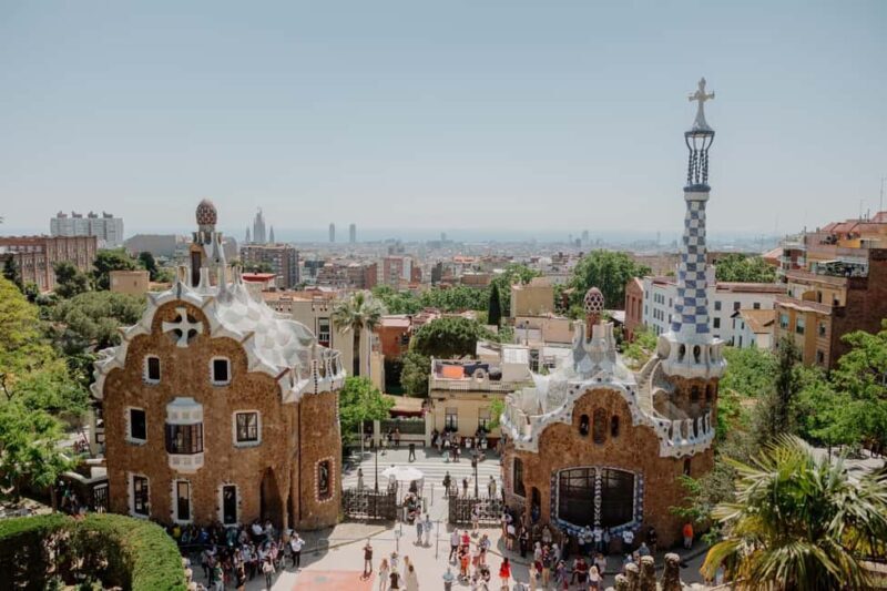 Barcelona: Park Güell, Sagrada Familia, Cable Car & More - Seamless Experience with Expert Guidance