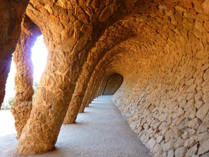 barcelona-park-guell-sagrada-familia-guided-tour