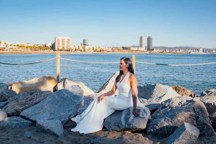 barcelona-photo-experience-famous-landmarks-or-the-beach