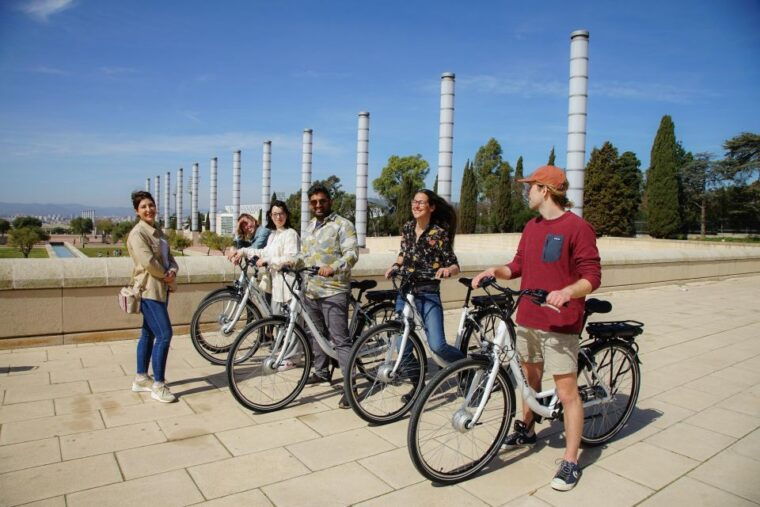 barcelona-photo-highlights-4h-small-group-ebike-tour