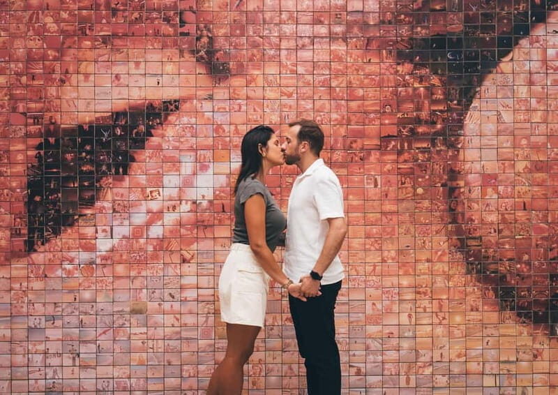 Barcelona: Photo Shoot Tour in El Gothico - Key Points