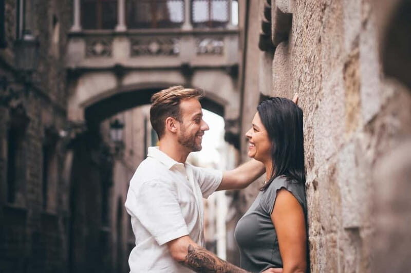 Barcelona: Photo Shoot Tour in El Gothico - A Closer Look at the Experience