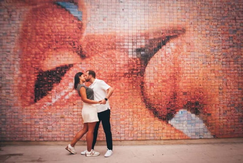 Barcelona: Photo Shoot Tour in El Gothico - Who Will Love This Tour?