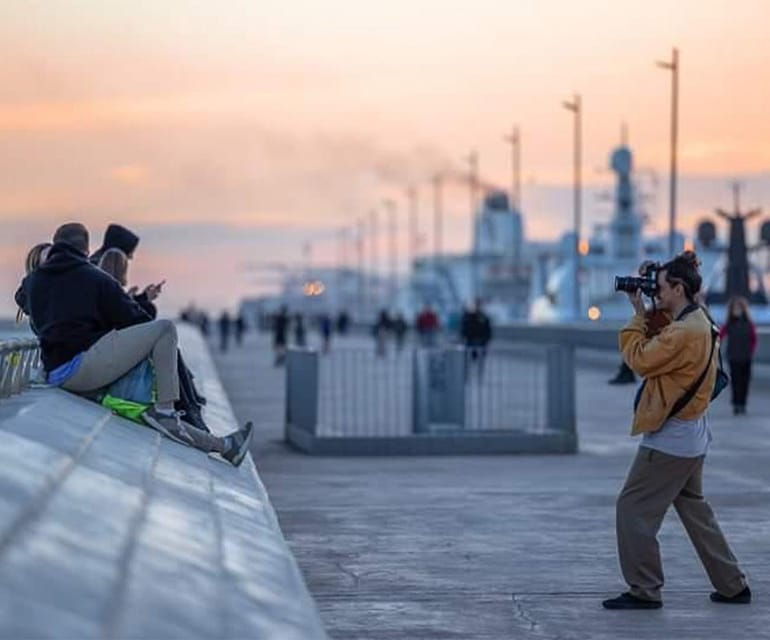 barcelona-photographic-madness-at-barceloneta-beach