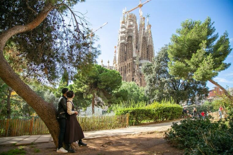barcelona-photographic-madness-at-the-sagrada-familia
