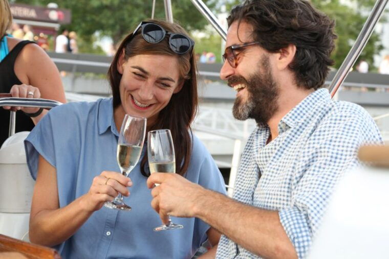 barcelona-private-4-hour-sunset-sailing-experience