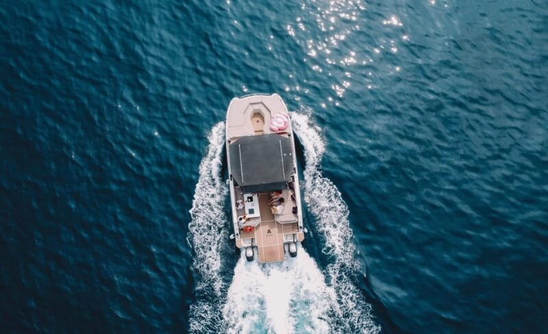 barcelona-private-catamaran-experience-at-sea