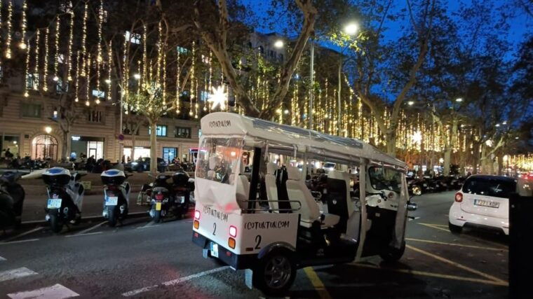 barcelona-private-christmas-lights-tour-by-eco-tuk-tuk