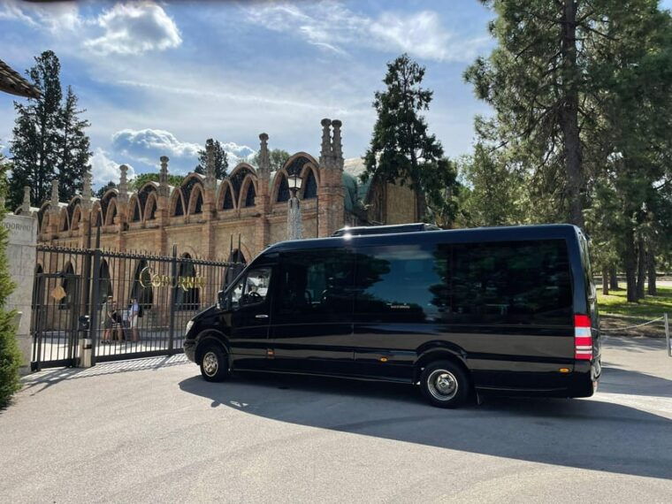 barcelona-private-city-tour-1-16-passengers