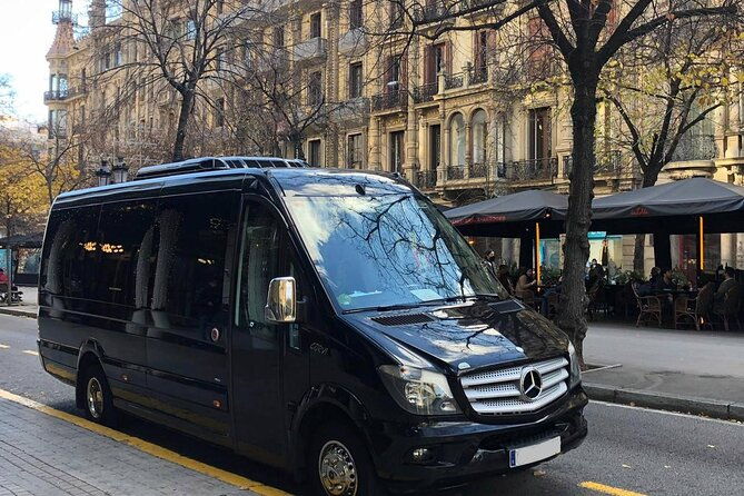 barcelona-private-city-tour-1-to-16-passengers