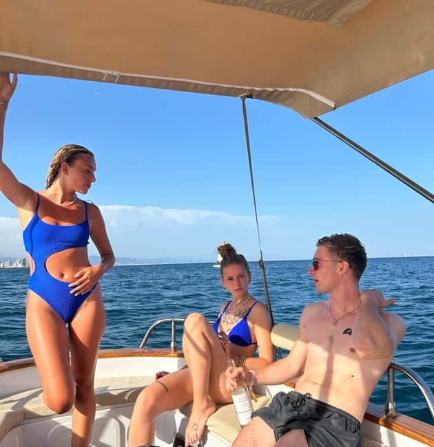 Barcelona: Private Classic Yacht Tour with Drinks - An In-Depth Look at the Private Yacht Experience in Barcelona