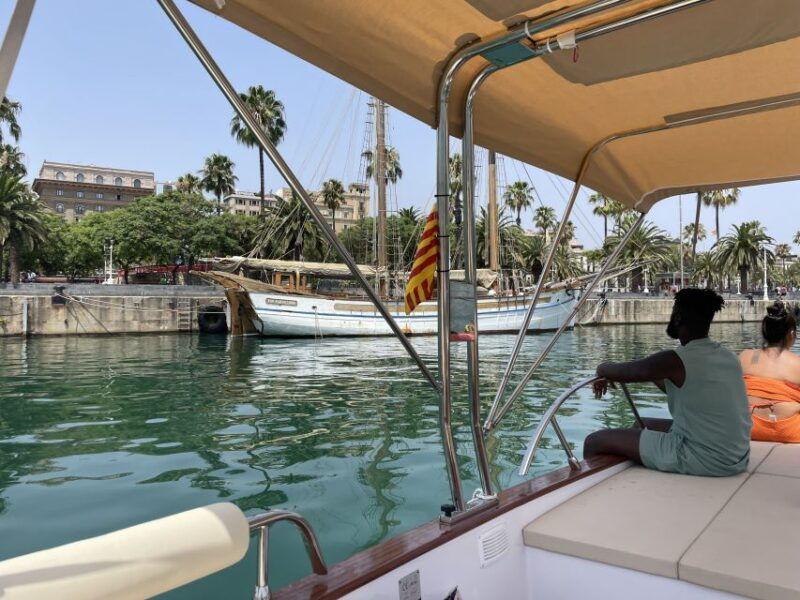 barcelona-private-classic-yacht-tour-with-drinks