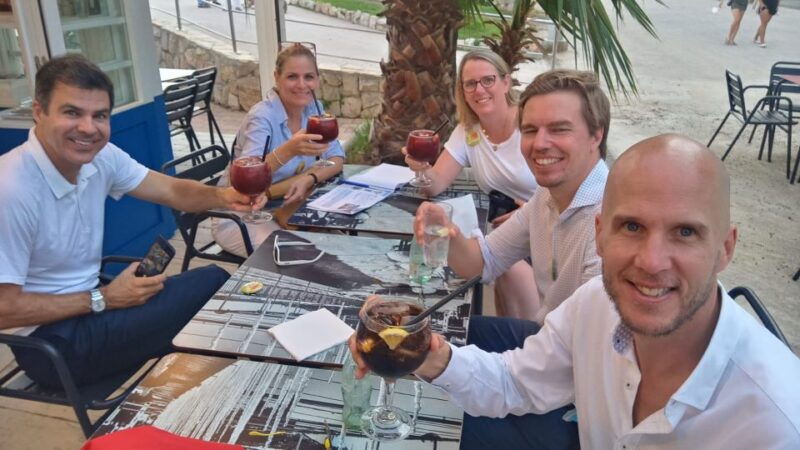 barcelona-private-evening-walking-tour-with-tapas-dinner