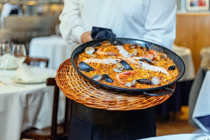 barcelona-private-food-tour-with-locals-6-or-10-tastings