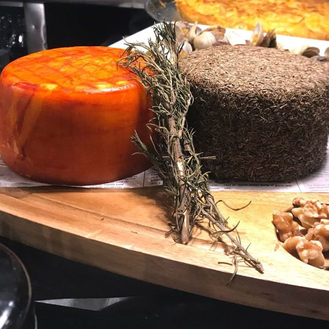 barcelona-private-guided-vermut-tour-with-tapas-and-drinks