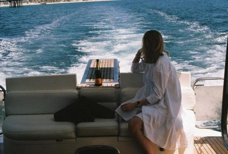 barcelona-private-motor-yacht-charter