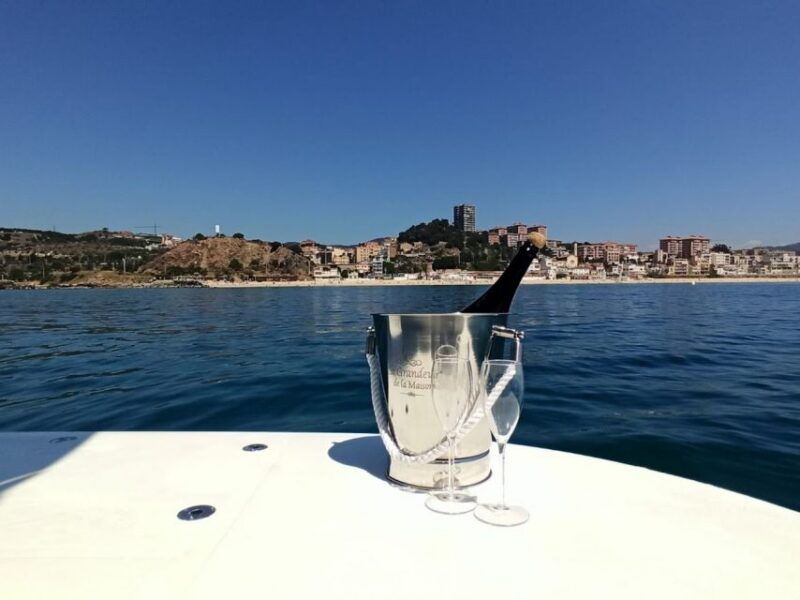 barcelona-private-motor-yacht-charter