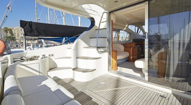 Barcelona: Private Motor Yacht Charter with drinks & food - Key Points