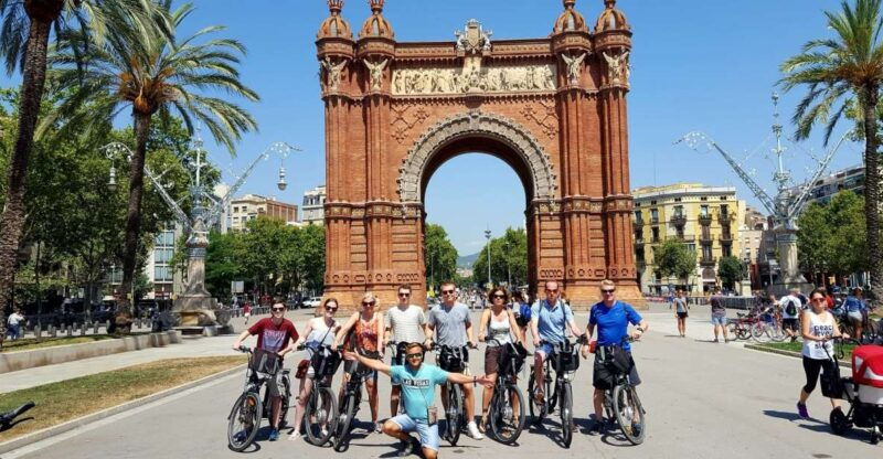 barcelona-private-photography-and-city-highlights-bike-tour