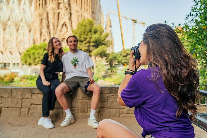 barcelona-private-photoshoot-outside-sagrada-familia