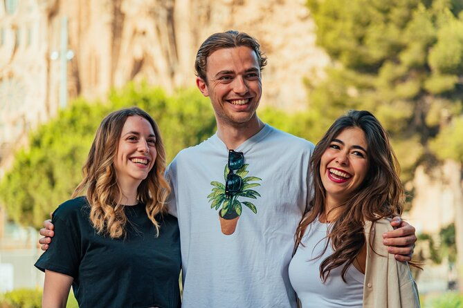barcelona-private-photoshoot-outside-sagrada-familia