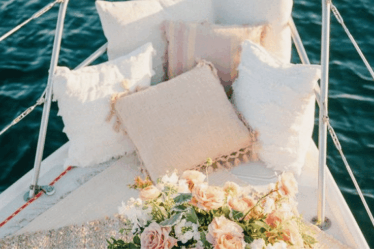 barcelona-private-romantic-sailing-tour-with-drinks