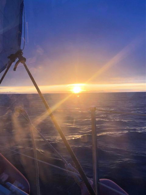 barcelona-private-sailing-experience-excursions-lasting-2h