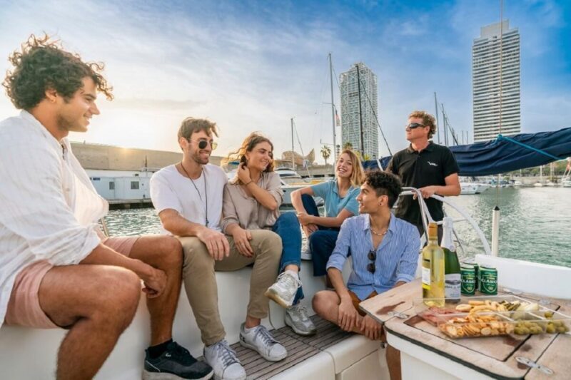 Barcelona: PRIVATE Sailing tour with open bar and snacks - Discover the Charm of Barcelona from the Water