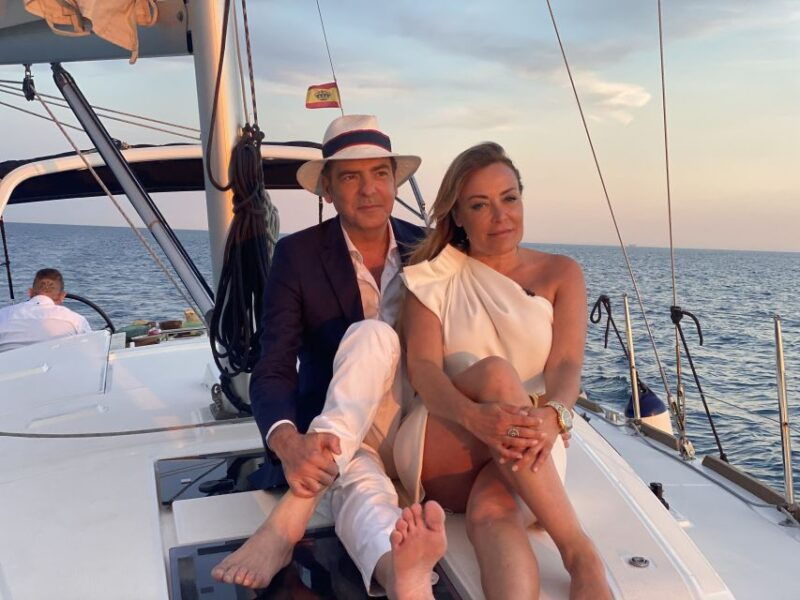 barcelona-private-sailing-trip-with-drinks-and-snacks