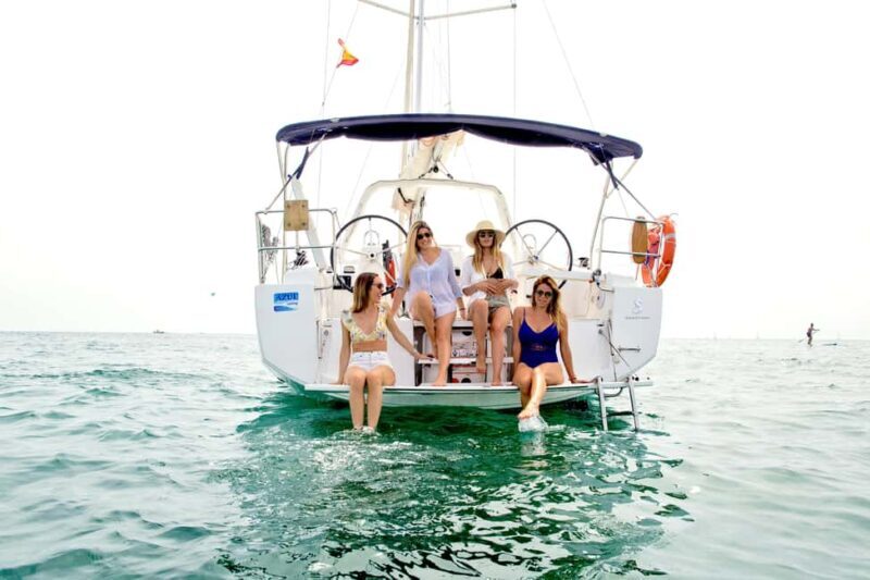 Barcelona: Private Sailing Trip with F&B (max 11) - FAQ