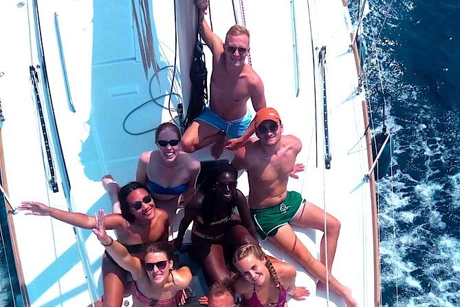 barcelona-private-sailing-with-open-bar-snacks