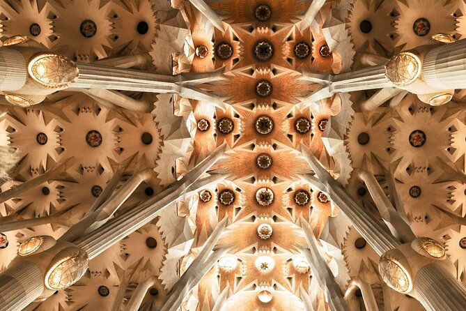 barcelona-private-tour-from-sant-pau-to-sagrada-familia