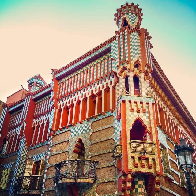 barcelona-private-tour-of-casa-mila-and-casa-vicens