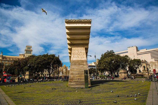 barcelona-private-walking-tour-through-the-city-of-gaudi