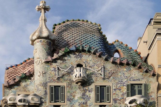 barcelona-private-walking-tour-with-skip-the-line-la-pedrera-and-casa-batllo