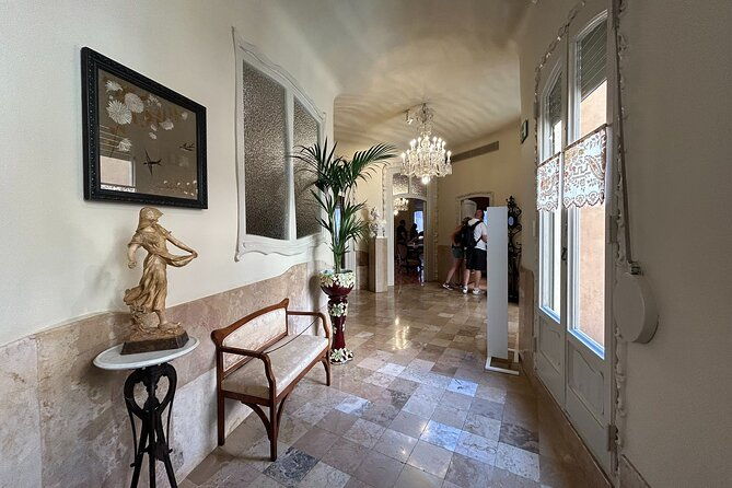 barcelona-reserved-entrance-to-casa-mila-la-pedrera-with-audio