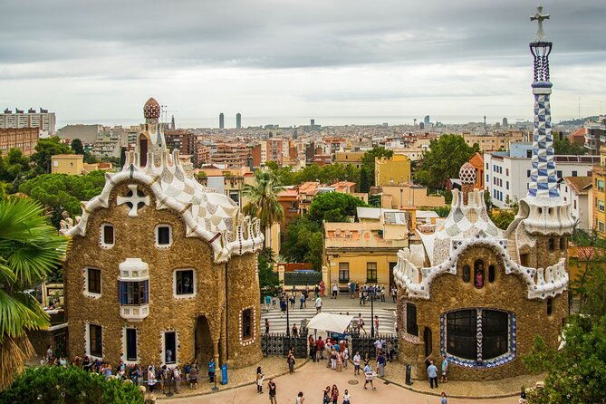 barcelona-reserved-group-entrance-to-park-guell-with-audio-guide