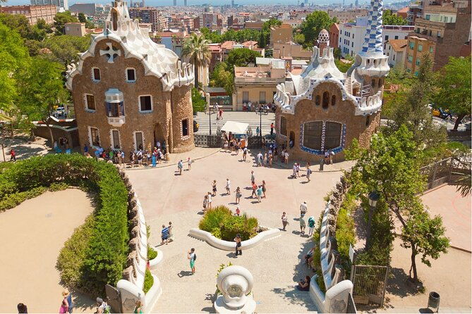 barcelona-reserved-group-entrance-to-park-guell-with-audio-guide